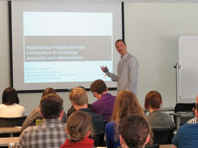 Dr. Sederberg introduces the talk