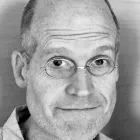 Chris Ware headshot, credit Gil Roth